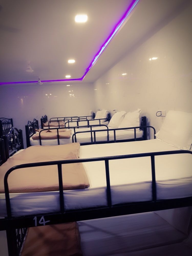 Star Dormitory Мумбаи Экстерьер фото