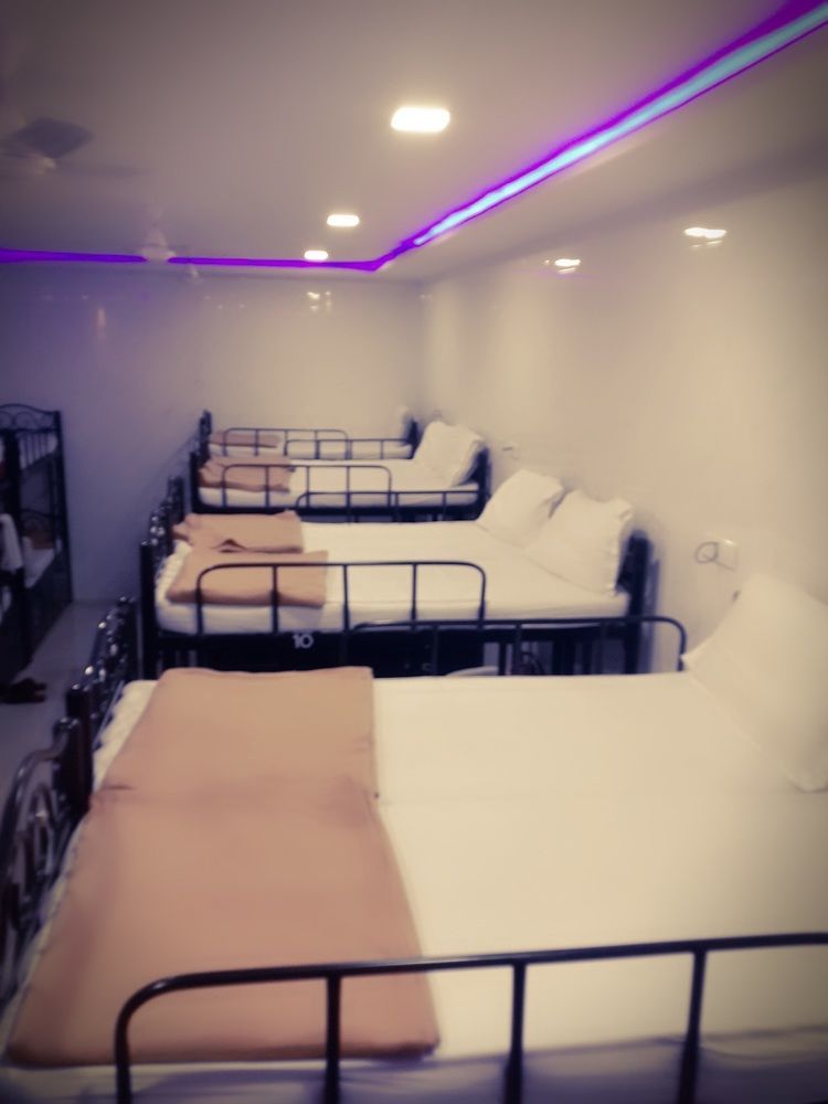 Star Dormitory Мумбаи Экстерьер фото