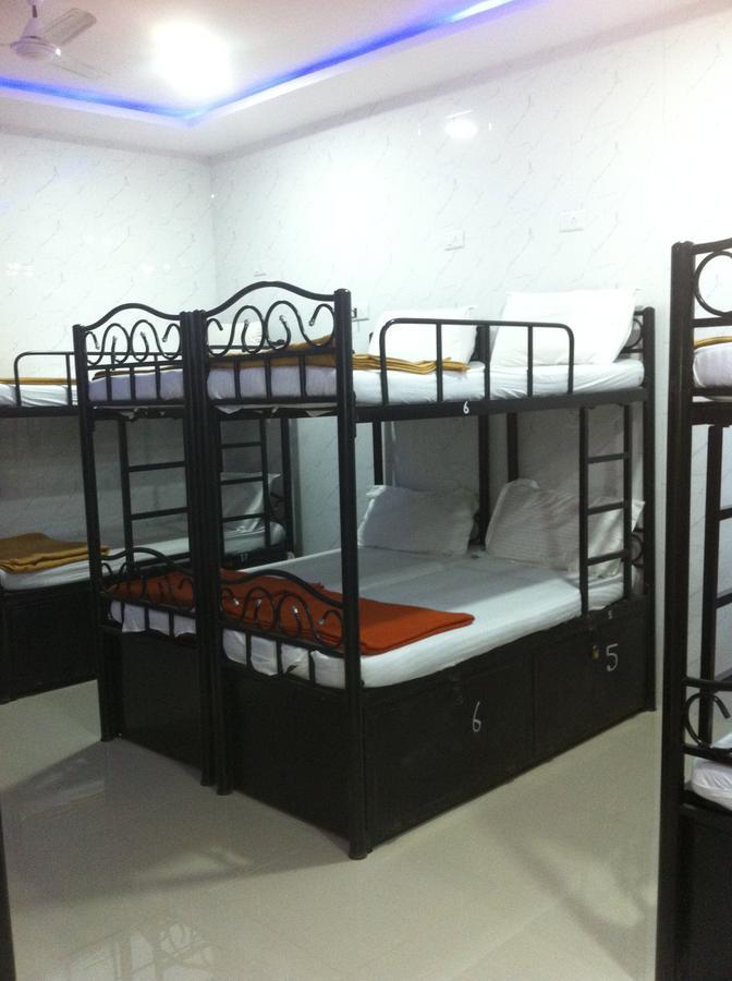 Star Dormitory Мумбаи Экстерьер фото