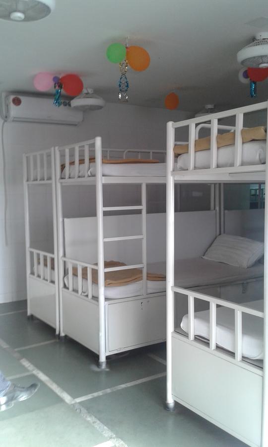 Star Dormitory Мумбаи Экстерьер фото