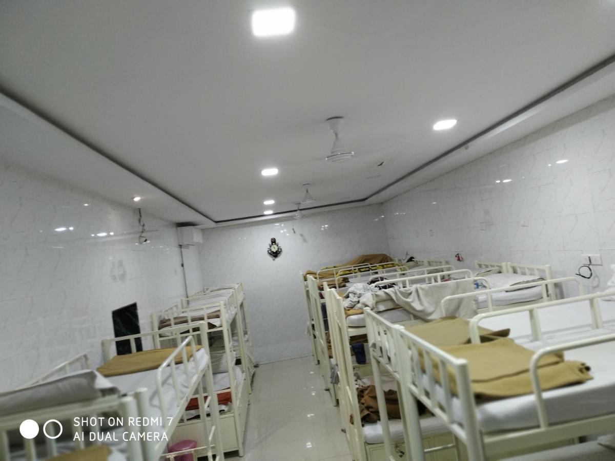 Star Dormitory Мумбаи Экстерьер фото